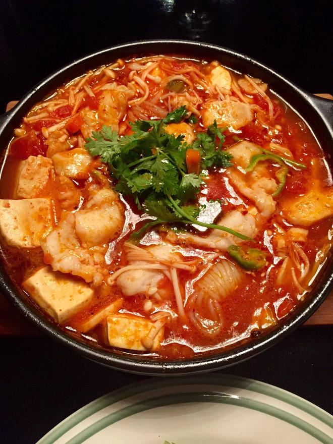 番茄锅酸汤龙利鱼