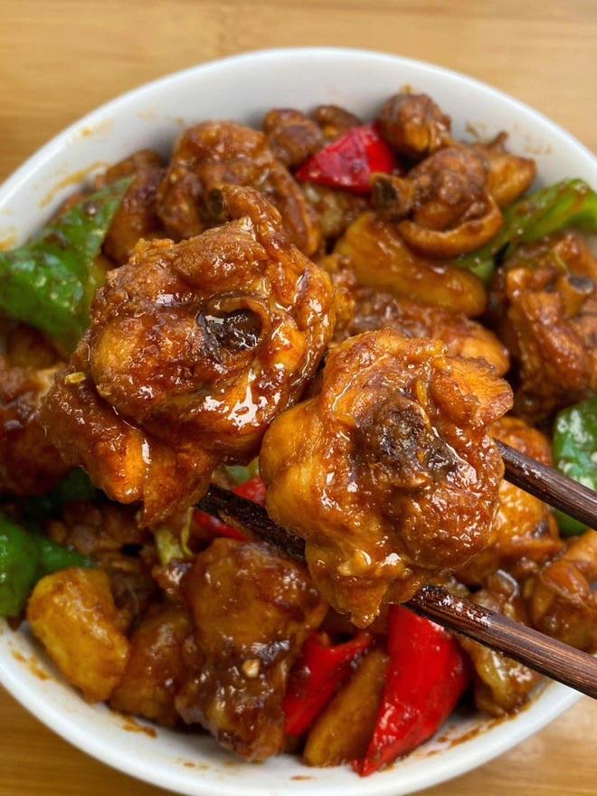 能干掉几碗饭的黄焖鸡